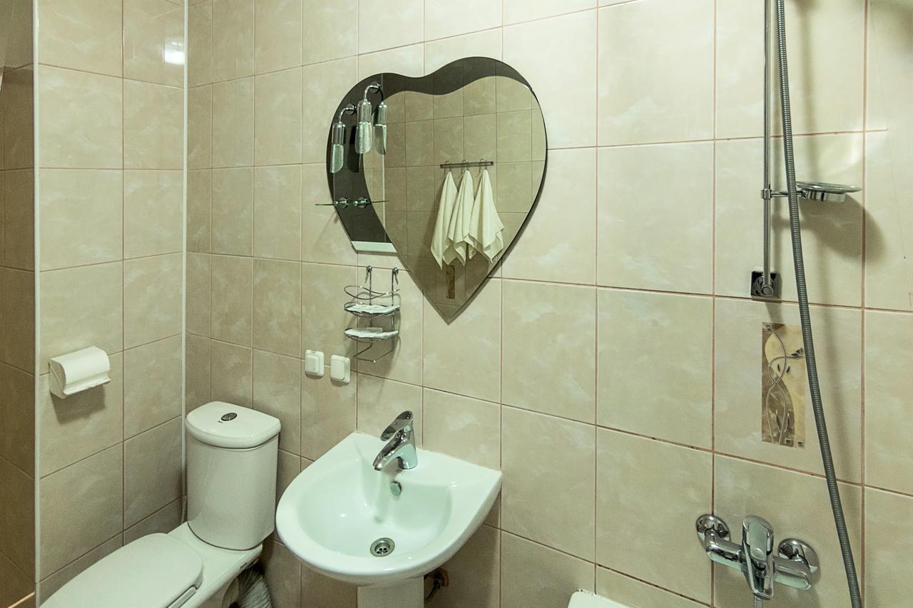 Centralny Hotel Кривий Ріг Екстер'єр фото