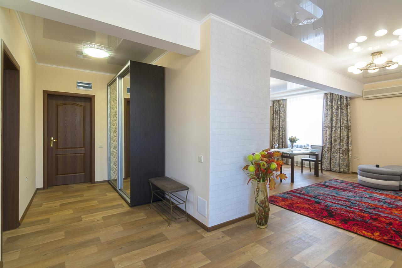 Centralny Hotel Кривий Ріг Екстер'єр фото